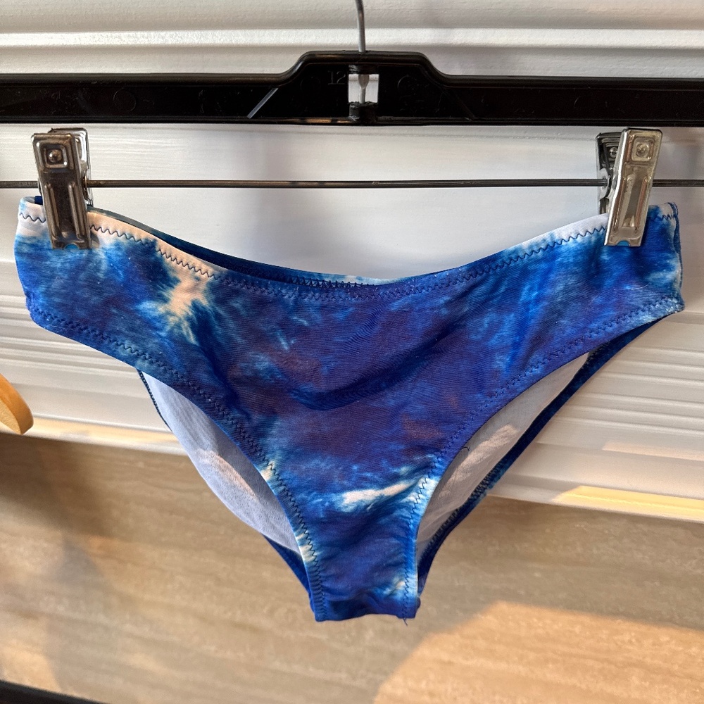 Two Piece Bathing Suit - Picture 5 of 8